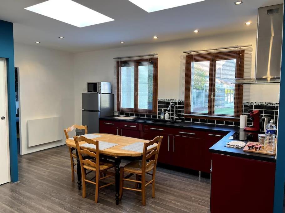 Appartement Calme Au Coeur Du Jardin Violaines Extérieur photo